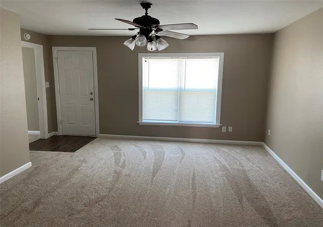 Photo 3 of Single family home for sale at 506 N Lamar St, Weatherford, TX 76086 | MLS# 21299618 | Listing updated on 2026-07-13