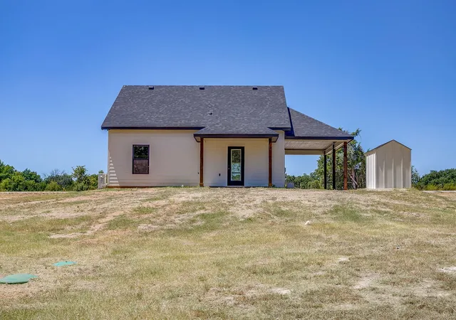 Photo 3 of Sale Pending at 1040 Rays Way, Weatherford, TX 76085 | MLS# 21312913 | Listing updated on 2026-08-28