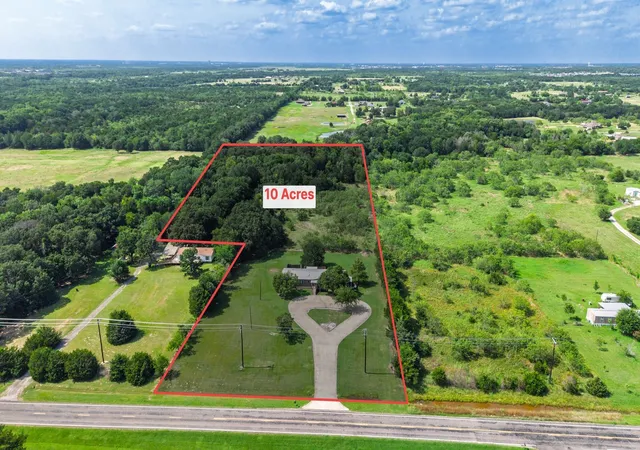 Photo 3 of Manufactured home for sale at 686 Fm 1903, Greenville, TX 75402 | MLS# 21315026 | Listing updated on 2026-09-01