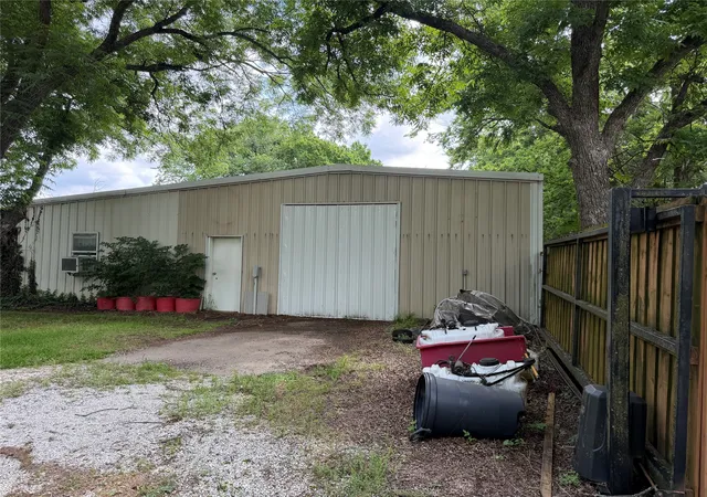 Homes for sale in Bells, TX | 315 S Broadway St, Bells, TX 75414 | MLS# 21314981