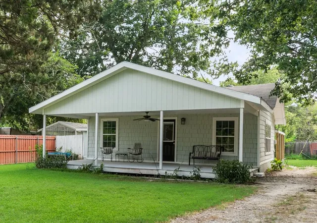 Photo 1 of Sale Pending at 635 Vz County Road 3829, Wills Point, TX 75169 | MLS# 21312815 | Listing updated on 2026-08-22
