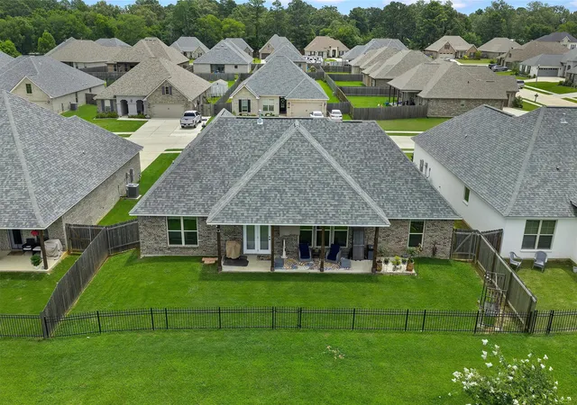 Homes for sale in Benton, LA | 441 N Lost River Dr, Benton, LA 71006 | MLS# 21314978