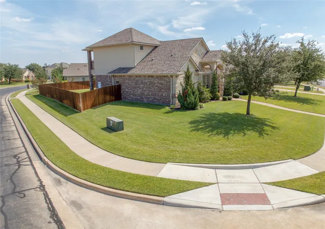 Homes for sale in Woodway, TX | 1100 Wessex Dr, Woodway, TX 76712 | MLS# 21315090