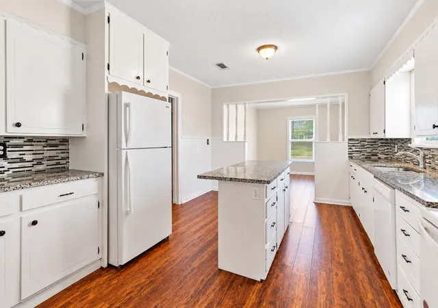 Photo 3 of Single family home for sale at 1050 W Dallas Ave, Cooper, TX 75432 | MLS# 21306000 | Listing updated on 2026-10-06
