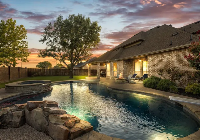 Homes for sale in Midlothian, TX | 7206 Cattle Barron Ct, Midlothian, TX 76065 | MLS# 21315177