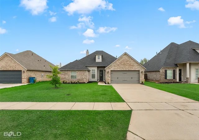Photo 2 of Single family home for sale at 829 Abita Chase, Bossier City, LA 71111 | MLS# 21296027 | Listing updated on 2026-07-16