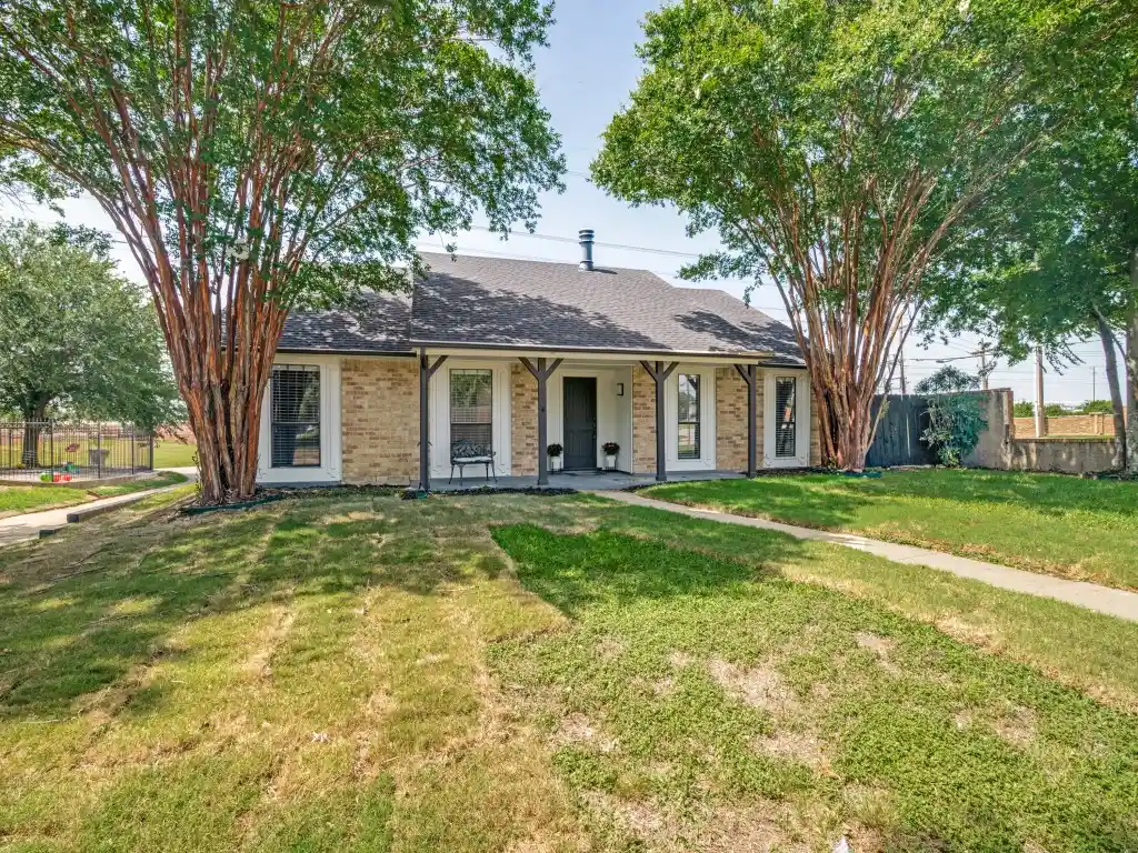 Single family home for sale at 2036 Apple Valley Rd, Plano, TX 75023 | MLS# 21315209