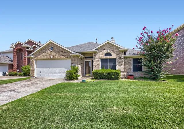 Photo 2 of Sale Pending at 2616 Cantura Dr, Mesquite, TX 75181 | MLS# 21303774 | Listing updated on 2026-08-17