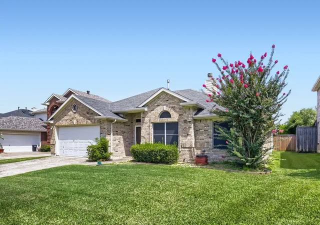 Photo 3 of Sale Pending at 2616 Cantura Dr, Mesquite, TX 75181 | MLS# 21303774 | Listing updated on 2026-08-17