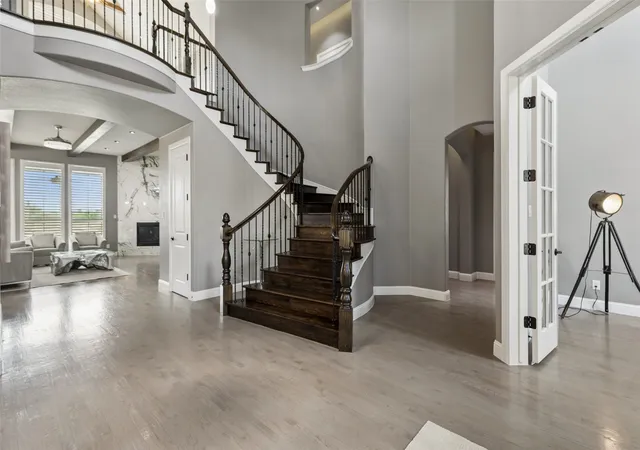 Photo 2 of Single family home for sale at 412 Winding Ridge Trl, Southlake, TX 76092 | MLS# 21315142 | Listing updated on 2026-08-23