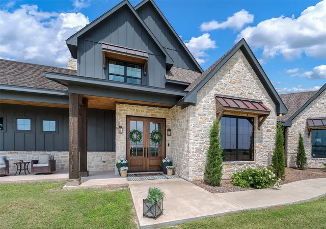 Homes for sale in Muenster, TX | 249 County Road 359, Muenster, TX 76252 | MLS# 21314721
