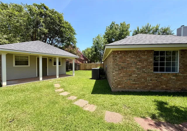 Homes for sale in Bossier City, LA | 202 Norcross St, Bossier City, LA 71111 | MLS# 21315260