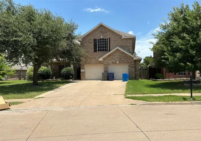 Photo 2 of Single family home for sale at 2000 Peck St, Red Oak, TX 75154 | MLS# 21301916 | Listing updated on 2026-10-04
