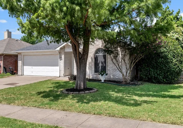 Homes for sale in Midlothian, TX | 1309 Indian Wells Trl, Midlothian, TX 76065 | MLS# 21314551