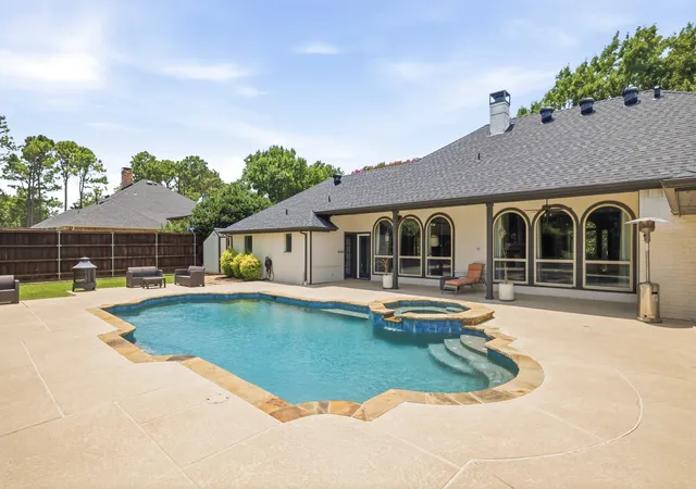 Homes for sale in Colleyville, TX | 5409 Coventry Ct, Colleyville, TX 76034 | MLS# 21311906