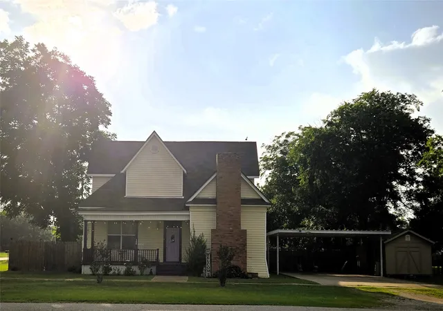 Photo 3 of Single family home for sale at 308 N San Jacinto St, Whitney, TX 76692 | MLS# 21315272 | Listing updated on 2026-08-24