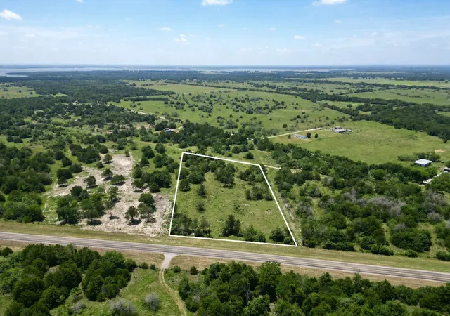 Photo 1 of Sale Pending at Tbd Fm 3243, Corsicana, TX 75109 | MLS# 21315370 | Listing updated on 2026-10-03