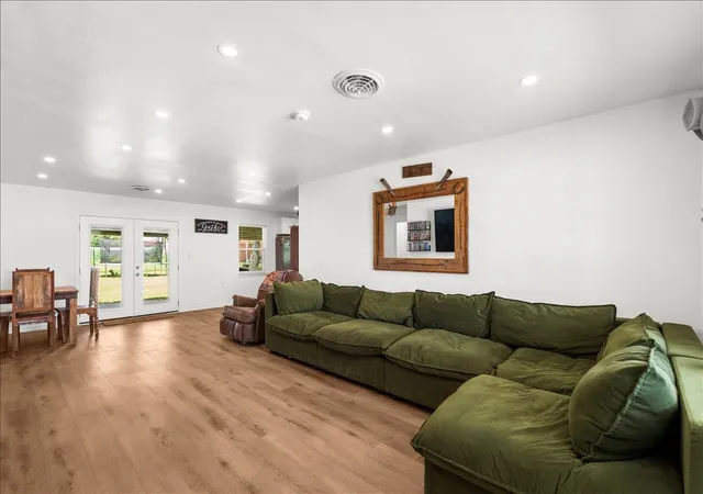 Photo 4 of Sale Pending at 703 N Gilmer Ave, Dawson, TX 76639 | MLS# 21315365 | Listing updated on 2026-09-30