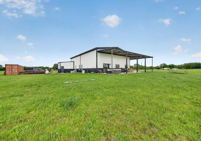 Photo 2 of Sale Pending at 9082 Wolfe Run, Ponder, TX 76259 | MLS# 21311248 | Listing updated on 2026-08-31