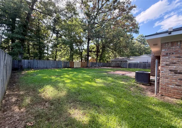 Photo 4 of Single family home for sale at 904 Whispering Lake, Shreveport, LA 71107 | MLS# 21315428 | Listing updated on 2026-08-20