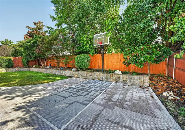 Photo 2 of Single family home for sale at 8332 Summer Park Dr, Fort Worth, TX 76123 | MLS# 21315227 | Listing updated on 2026-10-08