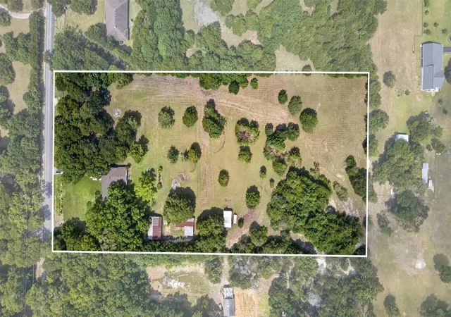 Photo 3 of Single family home for sale at 1007 Johnson Ln, Midlothian, TX 76065 | MLS# 21307798 | Listing updated on 2026-08-20