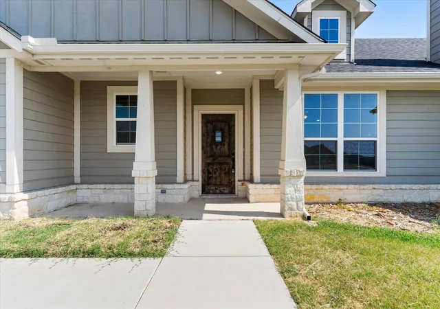Photo 3 of Single family home for sale at 1011 Northern Oaks Ct, Springtown, TX 76082 | MLS# 21315280 | Listing updated on 2026-09-23