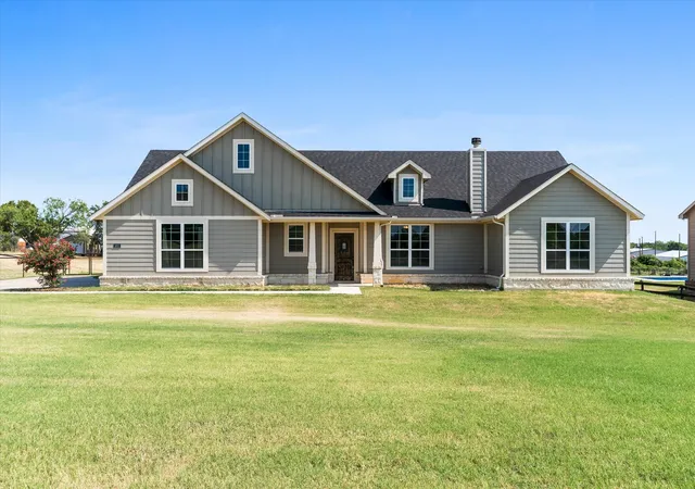 Photo 1 of Single family home for sale at 1011 Northern Oaks Ct, Springtown, TX 76082 | MLS# 21315280 | Listing updated on 2026-09-23
