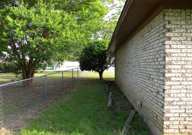 Homes for sale in Stephenville, TX | 1450 W Ash St, Stephenville, TX 76401 | MLS# 21315385