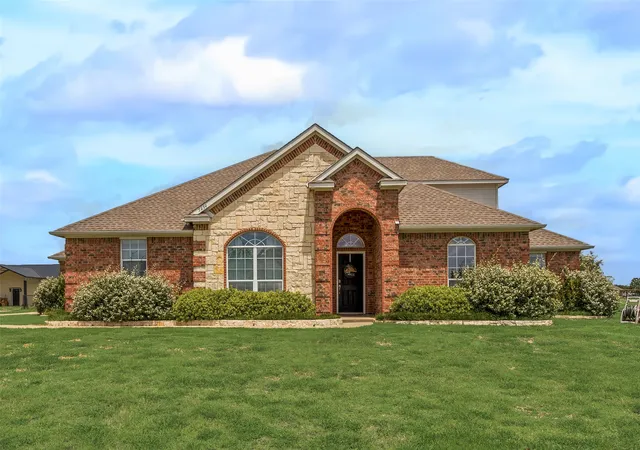 Photo 1 of Single family home for sale at 5454 Tree Grace Ln, Kaufman, TX 75142 | MLS# 21315455 | Listing updated on 2026-07-26