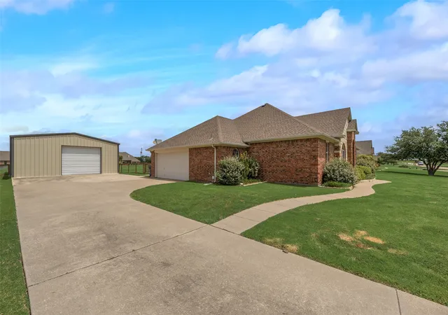 Photo 2 of Single family home for sale at 5454 Tree Grace Ln, Kaufman, TX 75142 | MLS# 21315455 | Listing updated on 2026-07-26