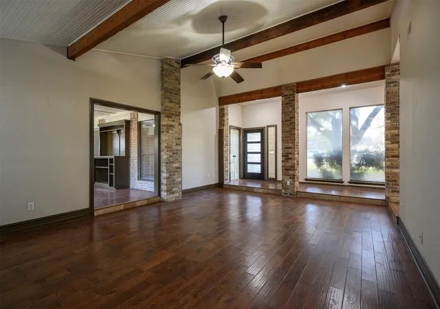 Photo 4 of Single family home for sale at 1035 Wilshire Dr, Roanoke, TX 76262 | MLS# 21313468 | Listing updated on 2026-09-30