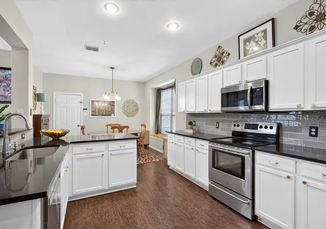 3rd image of 1370 Kingston Pl, Providence Village, TX 76227 | MLS# 21315417