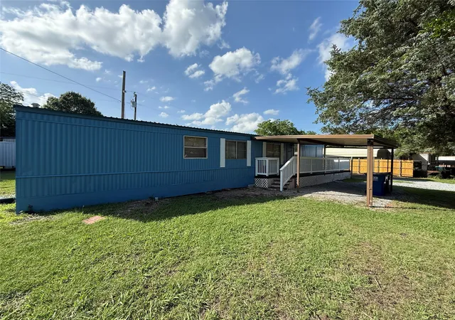 Homes for sale in Van Alstyne, TX | 242 Cobb Ave, Van Alstyne, TX 75495 | MLS# 21315490