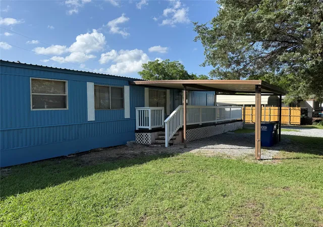 Homes for sale in Van Alstyne, TX | 242 Cobb Ave, Van Alstyne, TX 75495 | MLS# 21315490