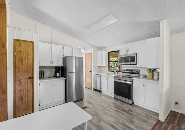 Photo 3 of Manufactured home for sale at 9037 County Road 346, Terrell, TX 75161 | MLS# 21315503 | Listing updated on 2026-09-05
