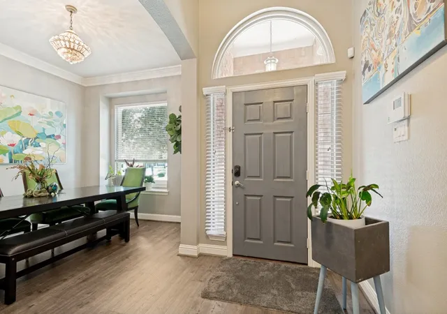 Photo 2 of Single family home for sale at 438 Southridge Wy, Irving, TX 75063 | MLS# 21308210 | Listing updated on 2026-09-01