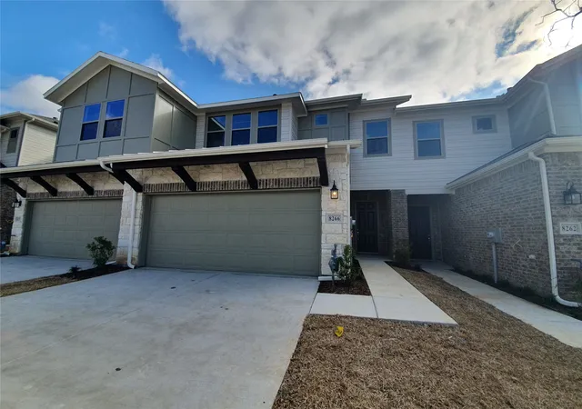Photo 2 of Townhouse for sale at 8266 Primrose Wy, Dallas, TX 75252 | MLS# 21310289 | Listing updated on 2026-08-24