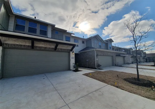 Photo 3 of Townhouse for sale at 8266 Primrose Wy, Dallas, TX 75252 | MLS# 21310289 | Listing updated on 2026-08-24