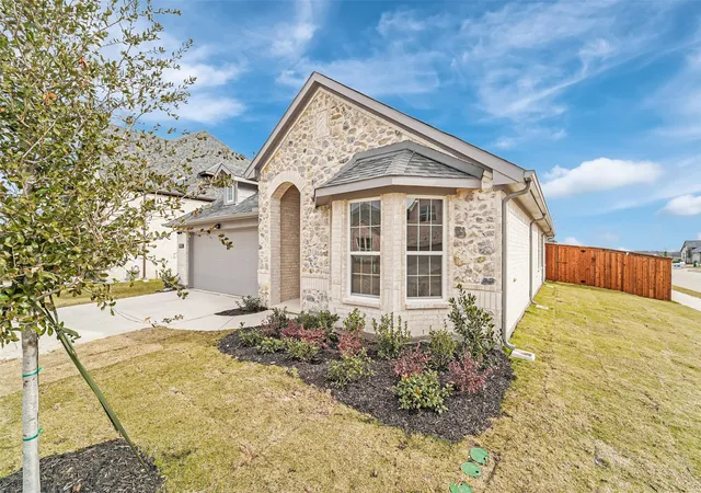 Photo 2 of Single family home for sale at 2901 Cantoni Crk, Princeton, TX 75407 | MLS# 21315529 | Listing updated on 2026-08-17