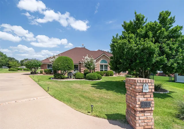 Photo 2 of Single family home for sale at 6303 Dulcito Ct, Granbury, TX 76049 | MLS# 21314784 | Listing updated on 2026-07-18