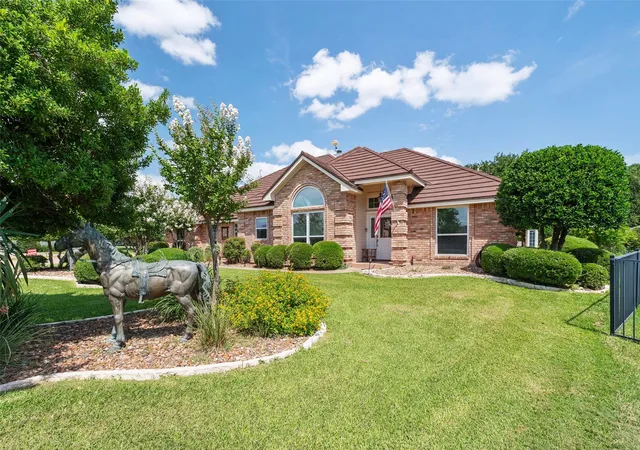 Photo 3 of Single family home for sale at 6303 Dulcito Ct, Granbury, TX 76049 | MLS# 21314784 | Listing updated on 2026-07-18