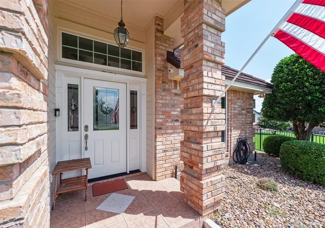Photo 4 of Single family home for sale at 6303 Dulcito Ct, Granbury, TX 76049 | MLS# 21314784 | Listing updated on 2026-07-18