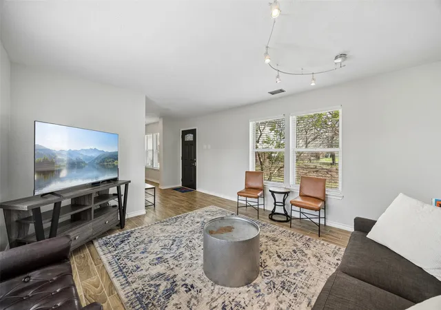 Photo 4 of Single family home for sale at 1802 N Prairie Ave, Dallas, TX 75204 | MLS# 21314078 | Listing updated on 2026-10-01