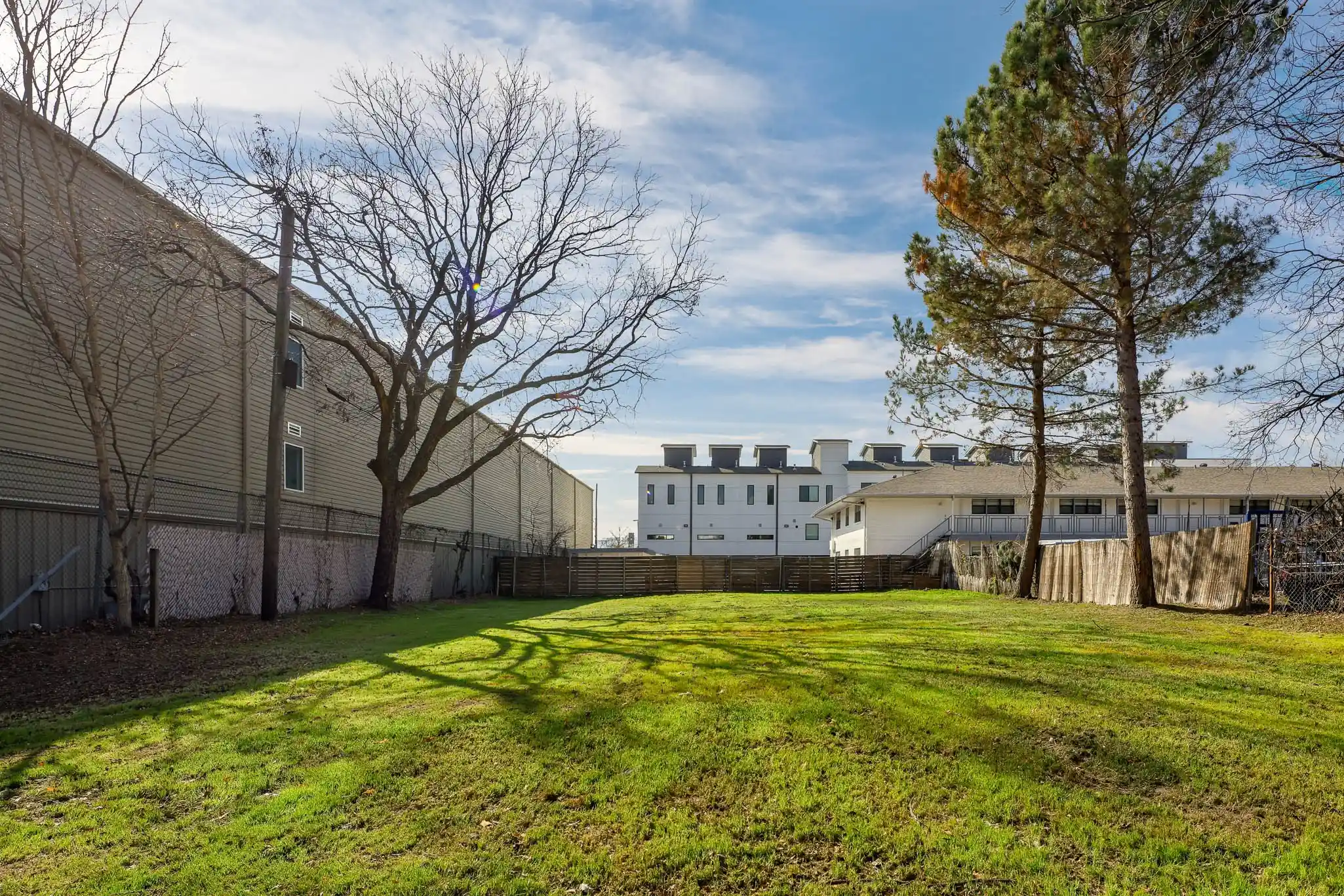 Photo 1 of Land for sale at 1725 N Prairie Ave, Dallas, TX 75204 | MLS# 21315587 | Listing updated on 2026-06-29