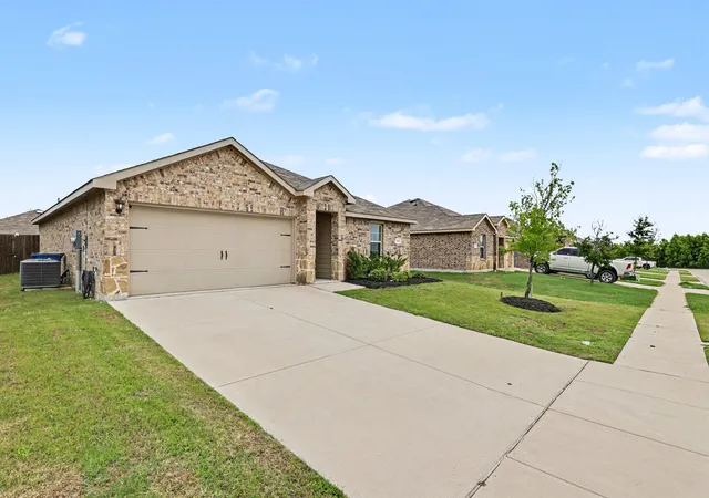 Photo 2 of Single family home for sale at 711 Cultivator Ct, Josephine, TX 75189 | MLS# 21313980 | Listing updated on 2026-08-21