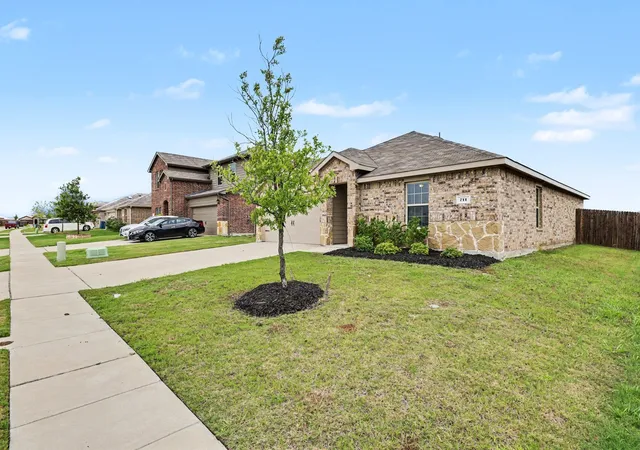 Photo 3 of Single family home for sale at 711 Cultivator Ct, Josephine, TX 75189 | MLS# 21313980 | Listing updated on 2026-08-21