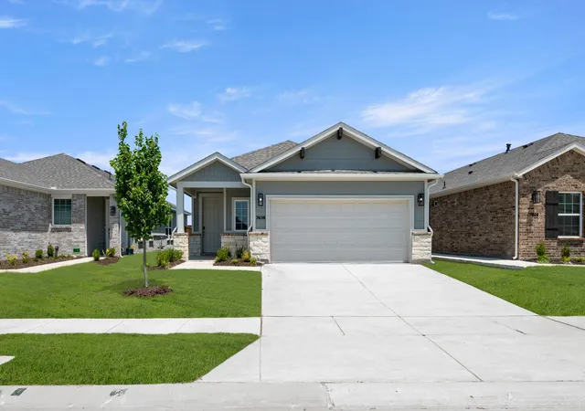 Photo 1 of Single family home for sale at 7408 Autumn Hill Dr, Krum, TX 76249 | MLS# 21315647 | Listing updated on 2026-07-27