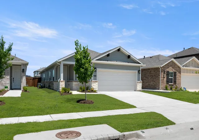 Photo 2 of Single family home for sale at 7408 Autumn Hill Dr, Krum, TX 76249 | MLS# 21315647 | Listing updated on 2026-07-27
