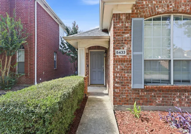 Photo 3 of Single family home for sale at 5433 Mohawk Ct, The Colony, TX 75056 | MLS# 21315395 | Listing updated on 2026-08-25
